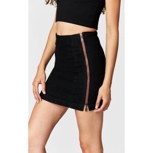 NWT CARMAR ‘Margery’ Black Denim Skirt